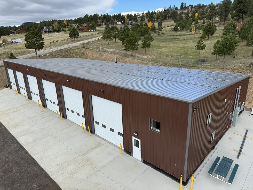 Single-slope roof steel building in Santa Fe, New Mexico